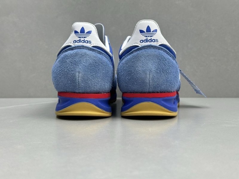 Adidas Sneakers